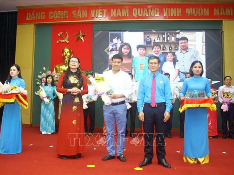 Thái Nguyên tôn vinh 45 gia đình cán bộ, công chức, viên chức tiêu biểu