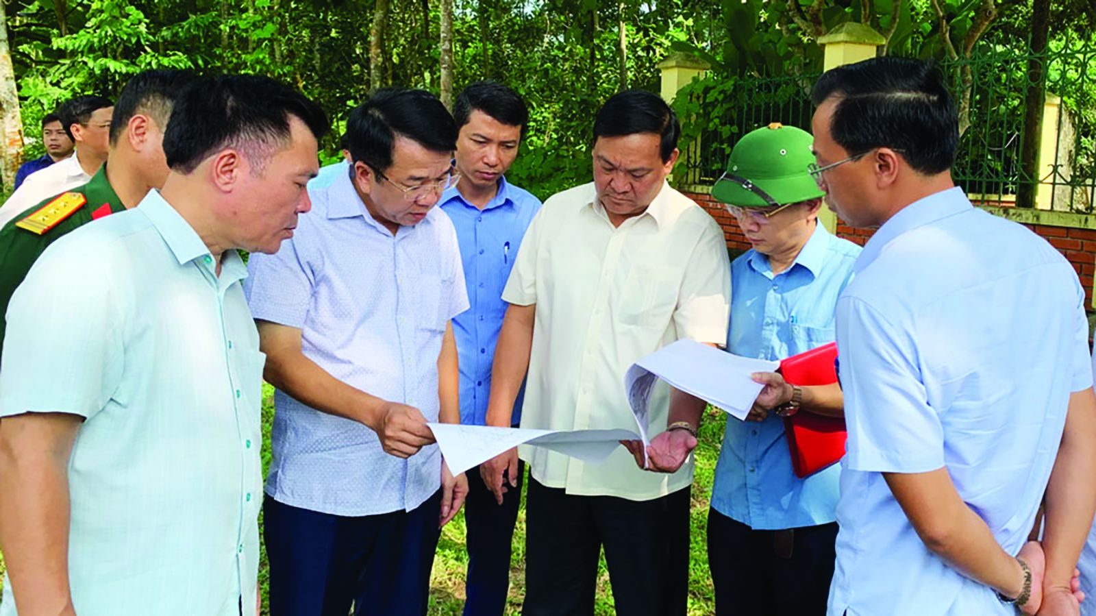  Đoàn công tác kiểm tra thực tế công tác quy hoạch tại xã Phú Đình (Định Hóa).