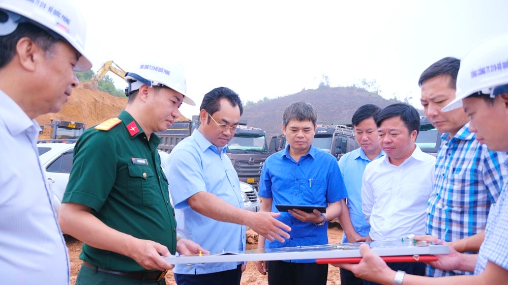 Chủ tịch UBND tỉnh Thái Nguyên Trịnh Việt Hùng kiểm tra tiến độ GPMB và thi công Dự án Tuyến đường liên kết các tỉnh Thái Nguyên, Bắc Giang và Vĩnh Phúc, đoạn qua TP Phổ Yên